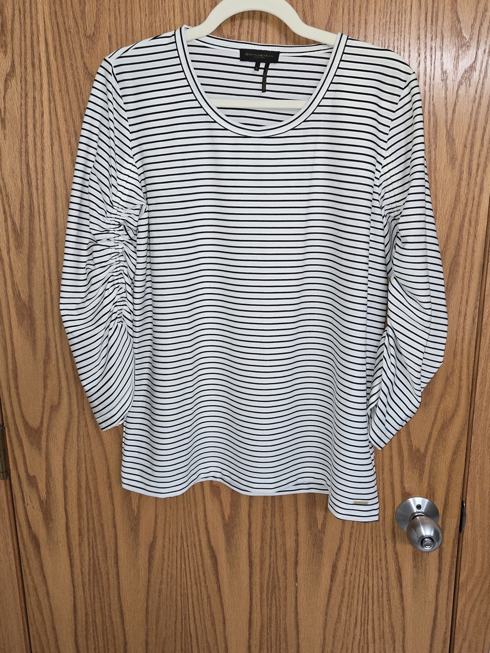 Donna Karan Size Large White & Black Striped Scoop Neck Top